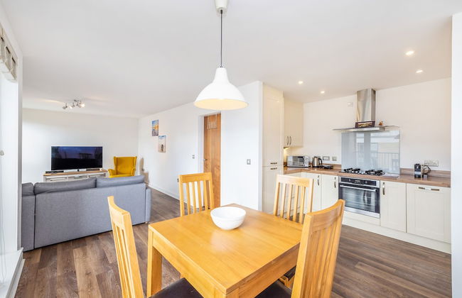 JOIVY Modern 2-Bedroom Flat Near Inverleith Park - Foto 11