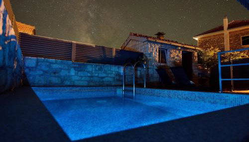 House Tihana - Photo 1