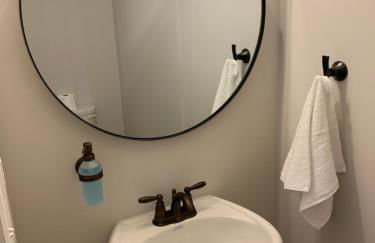 Fully Fenced & Fitted 4BR Near LakePoint Sports - Foto 8