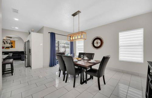 Spacious 4Br Family Villa Near Disney With Pool & Games - Foto 15