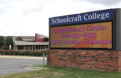 Cozy home in 5 star Livonia Westland neighborhood - Foto 43