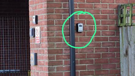 Lux Den close to M1! Netflix , Parking & Broadband - Foto 2