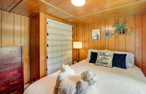 Waterfront Royal Home with Dock and Patio! - Foto 17