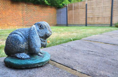 Heathrow Modern House with Parking & Fast WiFi - Foto 62