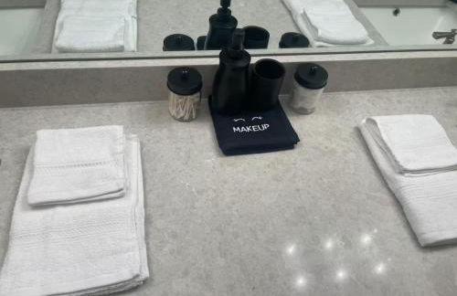 New Home in Falmouth near Beach - Foto 11