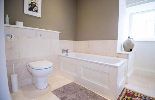 Gwalia House - A Luxurious Townhouse in the Heart of Laugharne - Photo 21