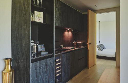 Whispering Leaves - Photo 10