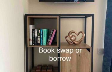 Caban Croeso-The Welcome Cabin, Holiday let, near Mansion House Llansteffan - Photo 8