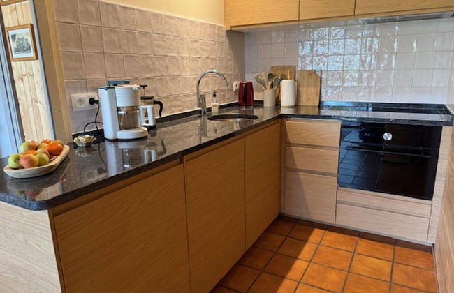 Bungalow With View Near Coo - Photo 10