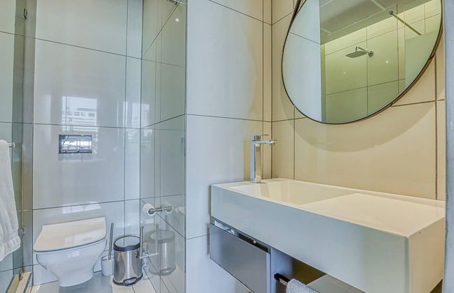 Luxury 1 Bed Apartment at The Capital on the Park - Photo 11