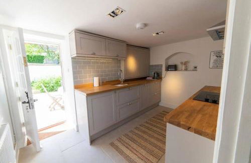 Curzon House - Photo 18