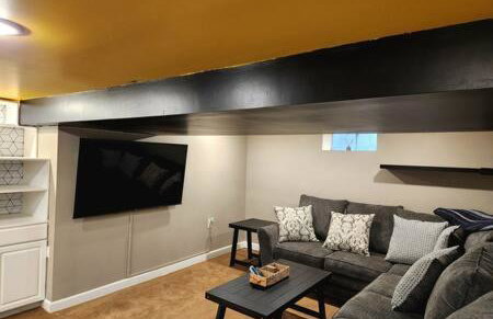 Large Cozy House Near NexusPark Air Hockey - Foto 37