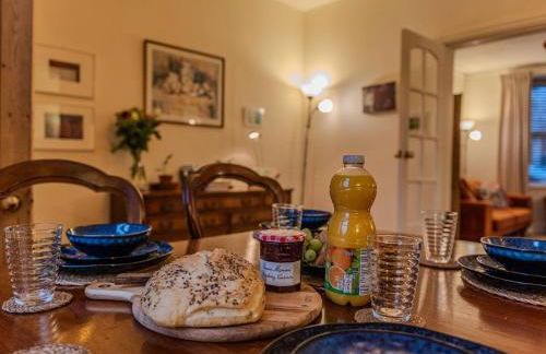 Charming Victorian Hidden Gem - Pass the Keys - Foto 13