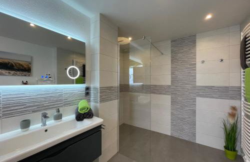 Ferienhaus BellaVita - mit großem eingezäuntem Garten - Infrarotsauna - 3 Hunde willkommen - Badesee 800m entfernt - Foto 25