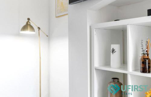 Bright 4 BR Home - Forest Fields - City Centre - Free Parking - WiFi - Close to Forest Rec - Sleeps 8 - Foto 10