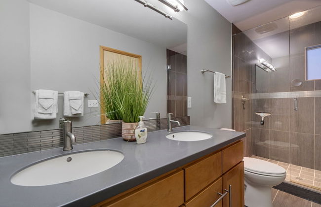 Sleek Home Near Old Town W/ Rftp Hot Tub & Mtn Views - Foto 18