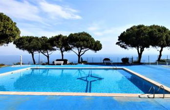 Stylish Seaview Apartment - Photo 1