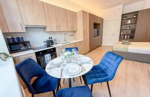 3-Bedroom with Balcony and Studio Apartments in St Johns Wood near Marylebone & Regents Park by NourNest Apartments - Foto 38