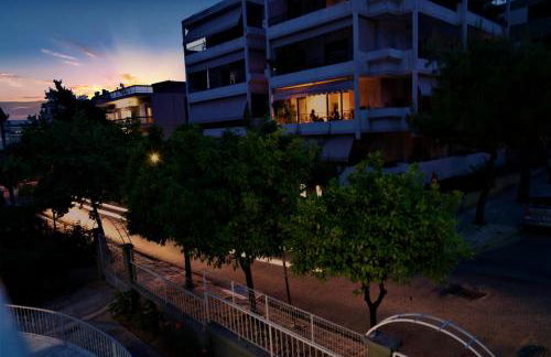 Zefyros Super Cool Apartments next to Alimos Riviera - Foto 58