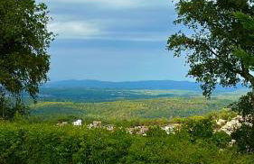 Pool Oasis with Mountain Views - Foto 11