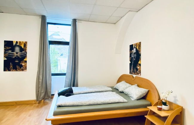 Stylish Shared 3-Bedroom Stay Near City - Foto 14