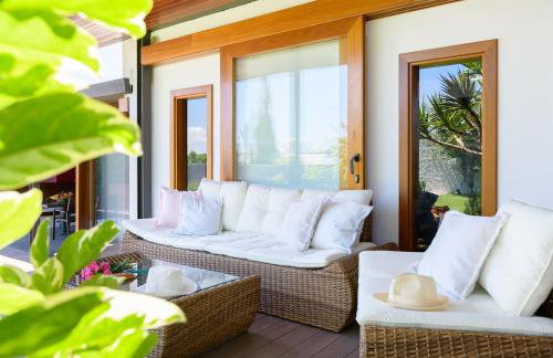 Luxury and Harmony House - Photo 8