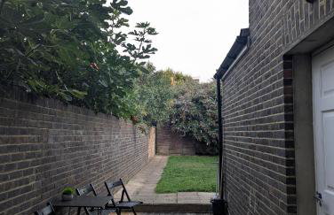 3 Bedrooms flat near of heart of London with a private Garden - Photo 8