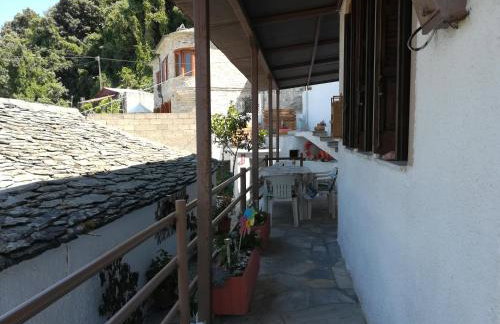 Feel at Home - Photo 7