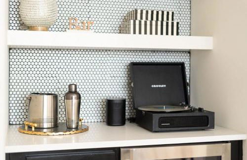 The Ashland House - Stylish Design, Backyard Oasis - Foto 26