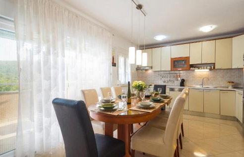 Three-Bedroom Holiday Home In Brstanovo - Foto 4