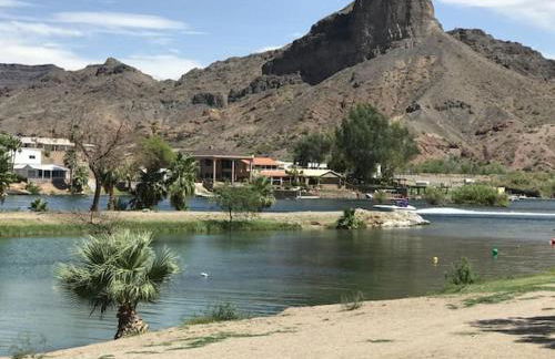 Siren's Adventure Riverfront Cottage! - Foto 25