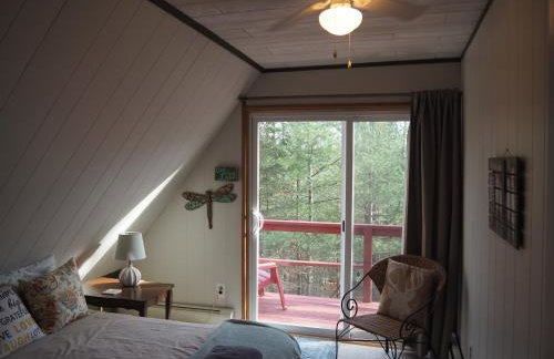 The Cub Hill Chalet - Private Lakefront with Spa! - Foto 40