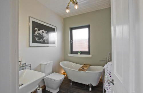 The Invergarry - Royal Deeside Luxury 5 star Couples Retreat with Hot Tub, Aboyne - Foto 22