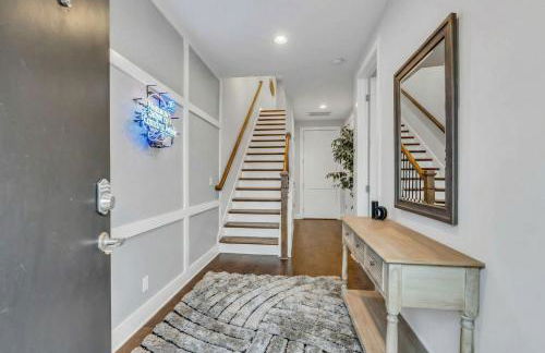 NEW Luxe 4BR 12 Beds - RoofDeck Views - Chefs Kitchen - Foto 51