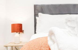 The Rye Retreat - 1BR Modern Design with Smart TV & Secure Underground Parking in Central High Wycombe HP13, Sleeps 3 - Foto 13