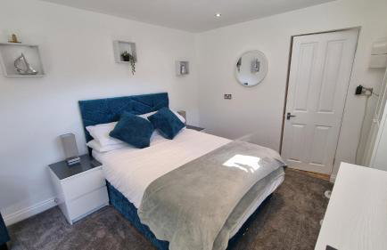 Sittingbourne 1 bed self-contained annex, with parking - Photo 11