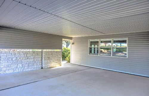 Waterfront 3BR Retreat - Pool & Hot Tub - Foto 47