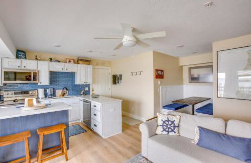 Gorgeous Onekama Condo with Pool and Lake Access! - Foto 7