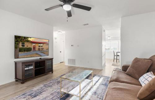 Townhome 4bds, Fast WiFi, 2 Mi to Seton, 6 mi to Fort Cavazos, Professionally Managed by Stay Albatross - Foto 5