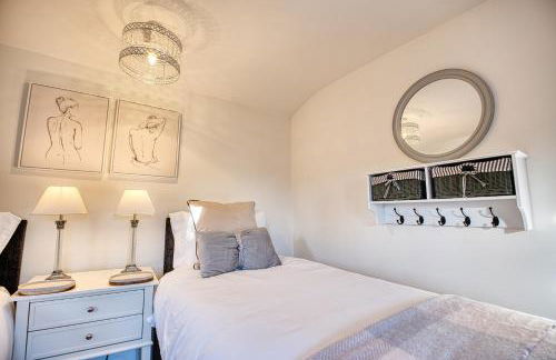 Hollyhocks 2 Bedroom House with Extra Sleeping Option - Wiltshire - Foto 7