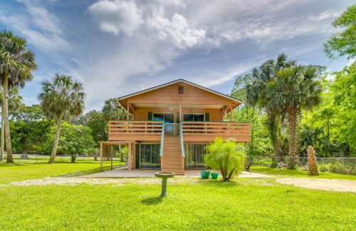 Relax Fireside Riverfront Inglis Duplex with Dock - Foto 22