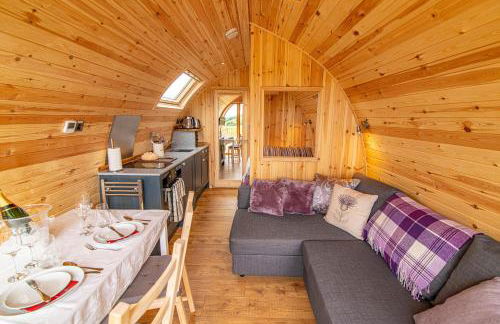 Farragon Luxury Glamping Pod with Hot Tub & Pet Friendly at Pitilie Pods - Foto 2