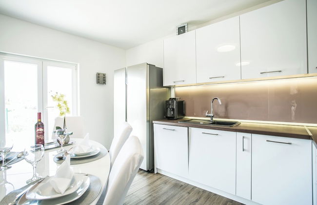 Modern House W.large Garden & Children Playground - Foto 7