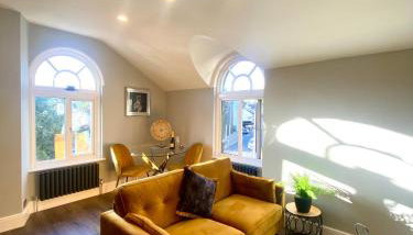 3 West End Boutique Apartment - Photo 1