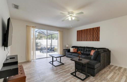 5/3 Pool Home Located in Sunset Ridge Community! - Foto 12