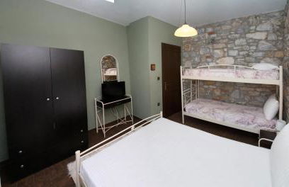 Petrines Villes Avramilias - Photo 17