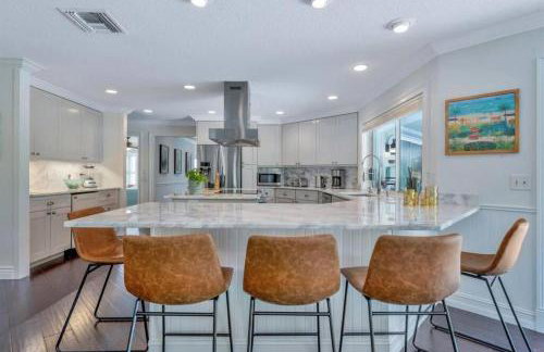 Waterfront Oasis w/ Pool Minutes to Downtown! - Foto 36