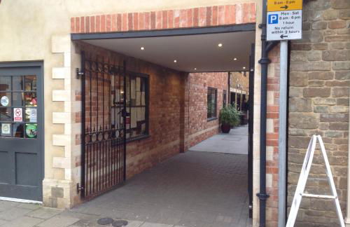 Rooms @ Number Six - Photo 32