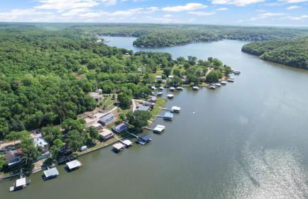 Huge Lakefront Yard, Private Dock - Amazing Views! - Foto 52