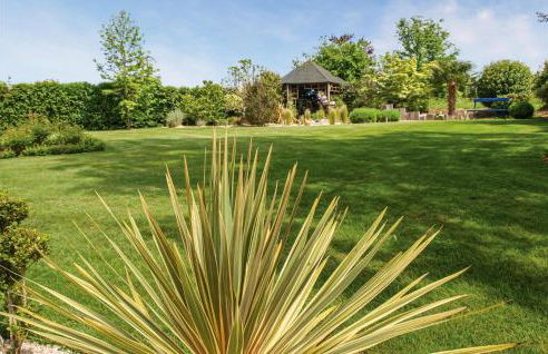 Awesome Home In Trézélanbégard - Foto 17